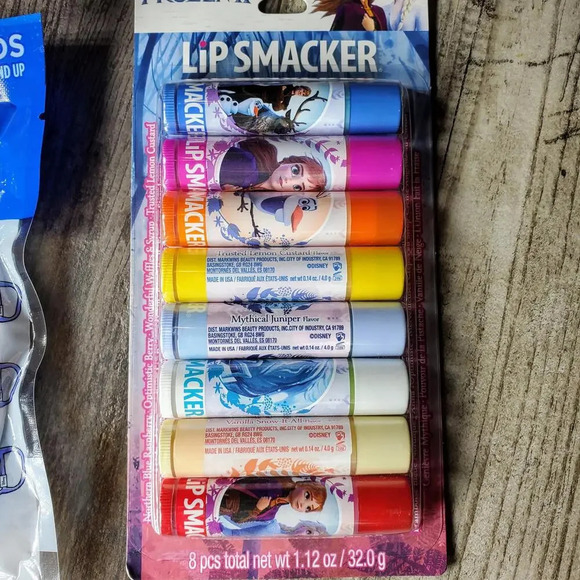 NWT Disney's Frozen 2 Chapstick Face Mask Body Glitter Bundle - Picture 6 of 10